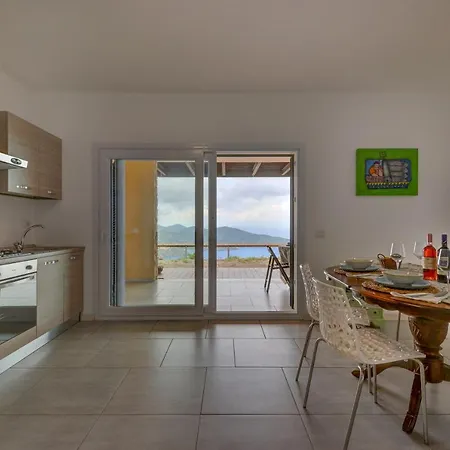 Casa Le Farfalle Feriehus