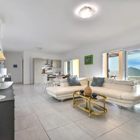 Feriehus Casa Le Farfalle *