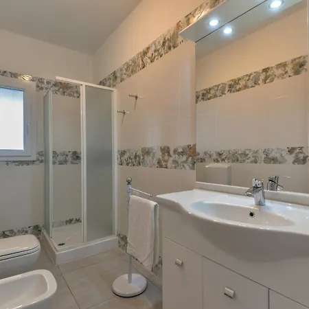 Casa Le Farfalle 卡波利韦里